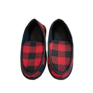 Dearfoams Mens Red Black Buffalo Plaid Slippers Medium 9-10 Indoor/Outdoor Sole